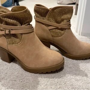 Chic Tan Heeled Boots for Women